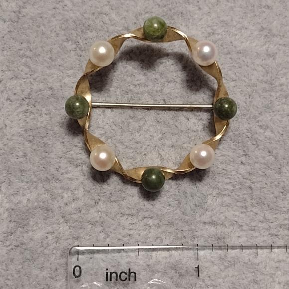 True Vtg. 1940s KREMENTZ 10k Gold Wreath Brooch, Cultured Pearls Green Agate - Picture 3 of 9